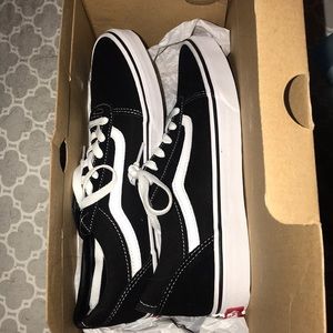 new in box old skool vans